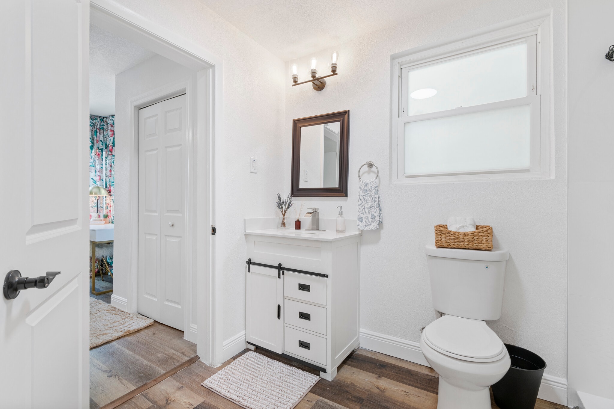 Building Photo - 2402 W Cypress St