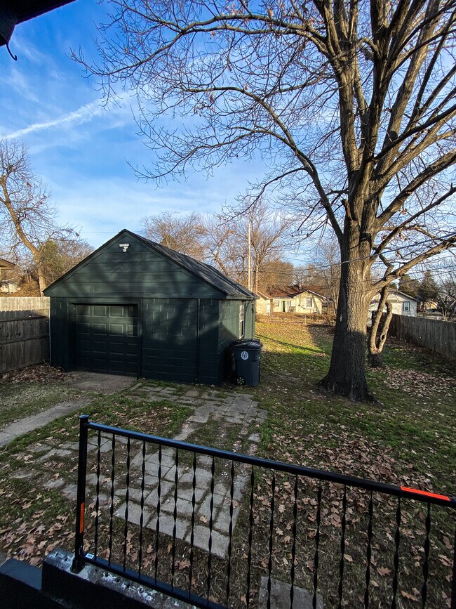 Building Photo - 3509 E 4th St