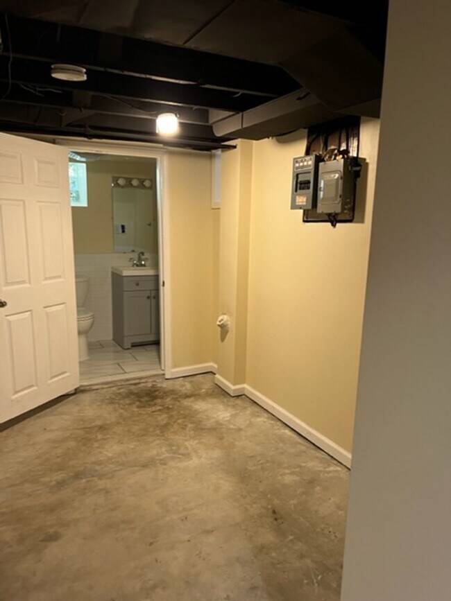 Building Photo - 507 Lawrence! Centrally Downtown Ann Arbor!