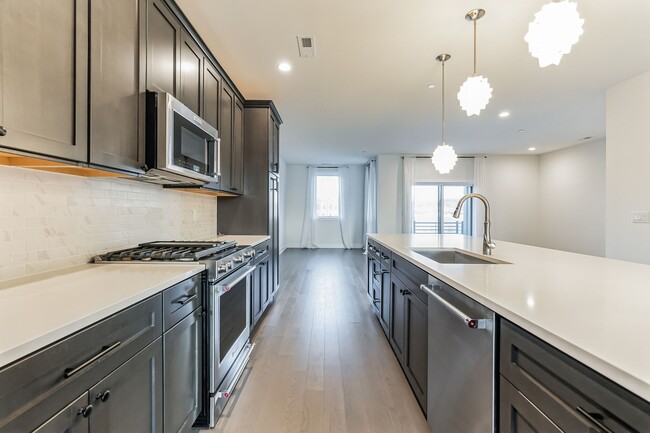 Building Photo - Stunning Carriage Home in the King of Prussia Town Center