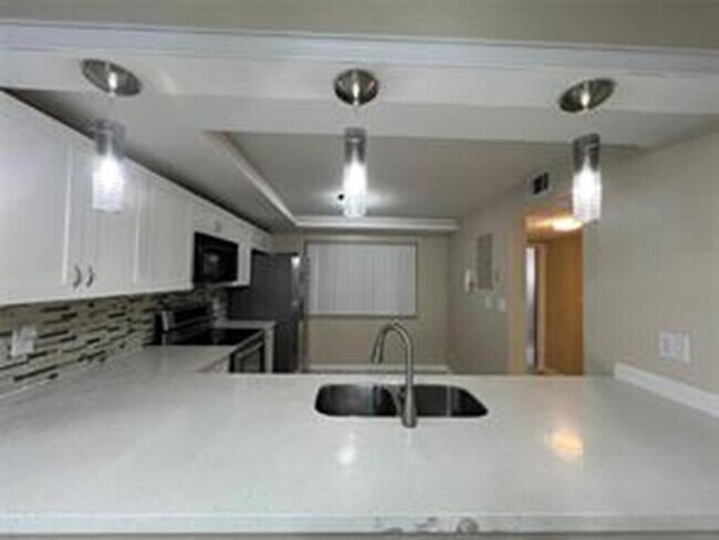 Building Photo - 8040 Hampton Blvd