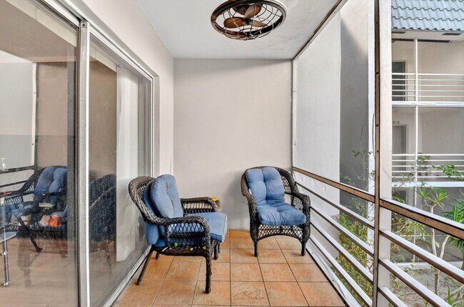 Building Photo - 1630 Embassy Dr