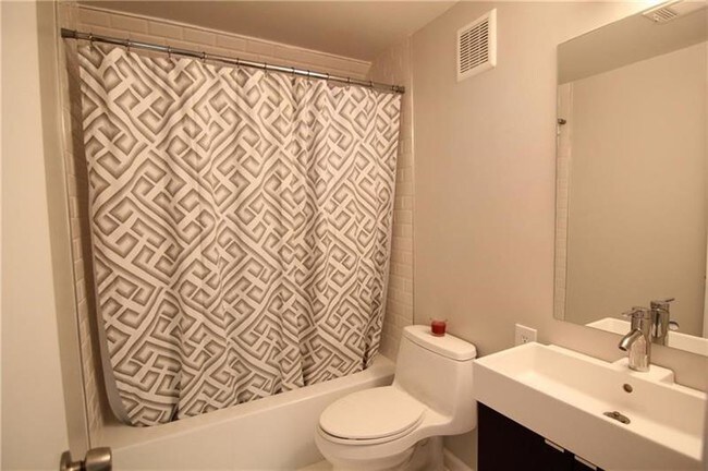 Building Photo - 2950 Ridgelock Ct