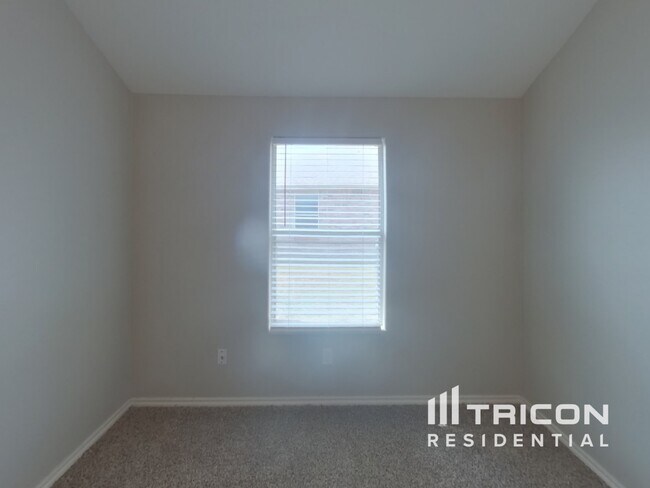 Building Photo - 12801 Carpenter Ln