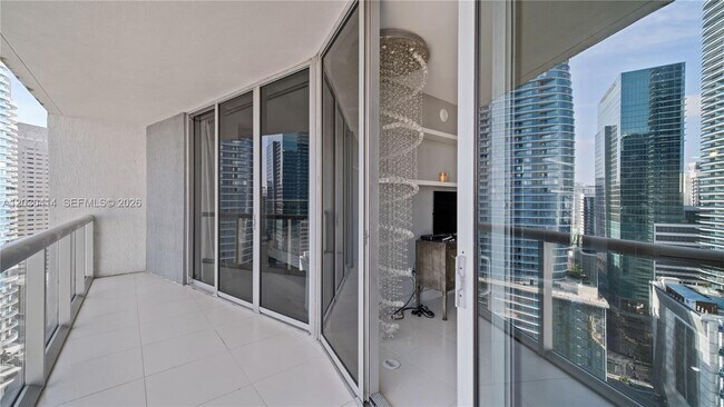 Building Photo - 465 Brickell Ave
