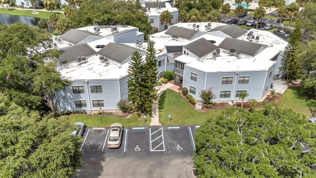 Building Photo - 3652 Southpointe Dr