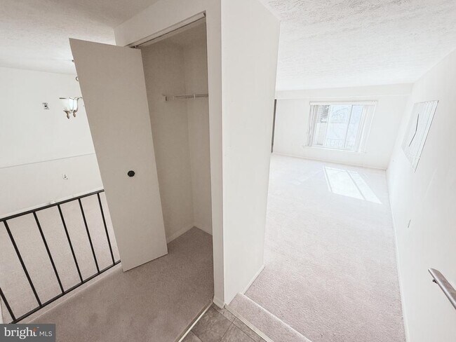 Building Photo - 7716 Hanover Pkwy