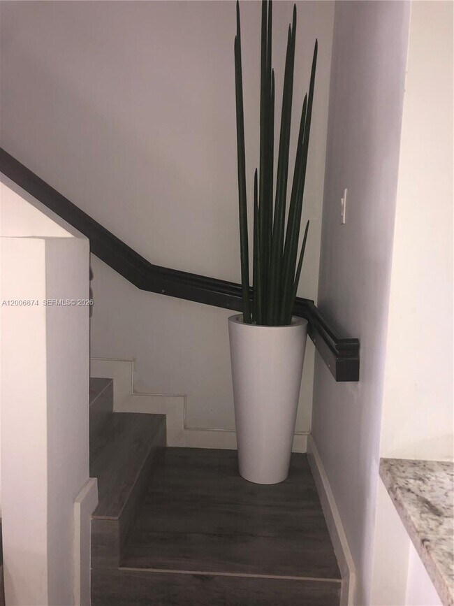 Building Photo - 1155 NW 123rd Ct