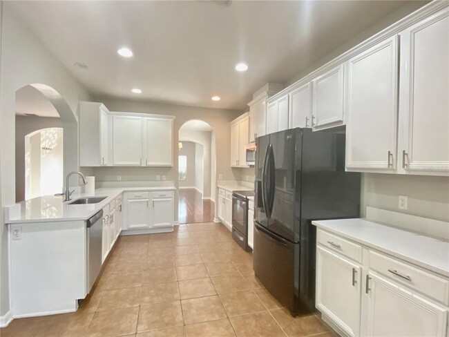 Building Photo - 944 Lost Grove Cir