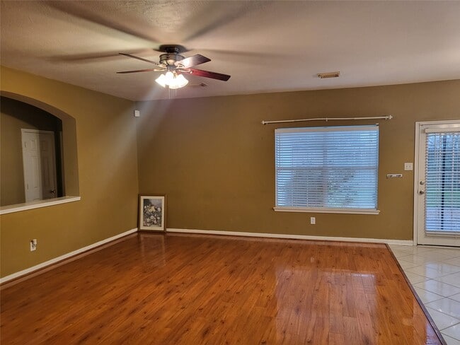 Building Photo - 5406 Meadow Canyon Dr