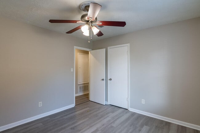 Building Photo - 406 Evans Mill Dr