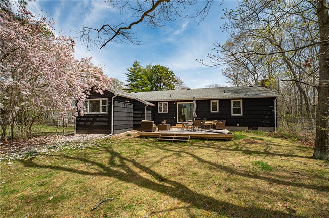 Building Photo - 309 Woodhollow Rd