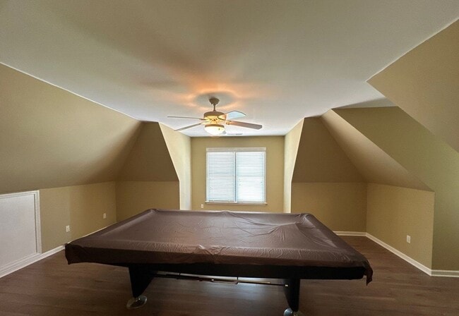 Building Photo - 10135 Ridgewood Oak Dr