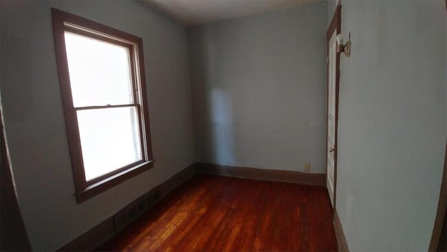 Building Photo - 163 W Delavan Ave