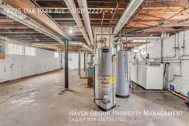 Building Photo - 2225 Oak Park Ave