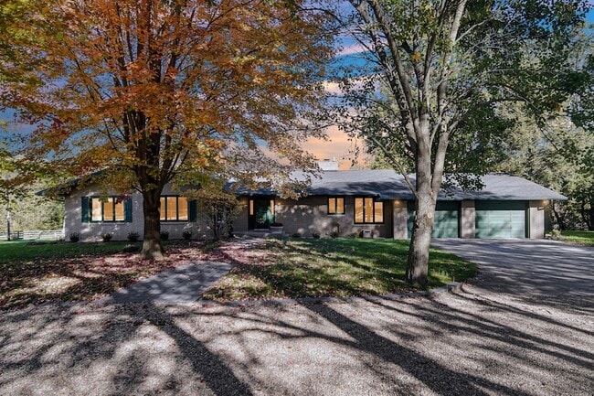 Primary Photo - 6271 N 525 W