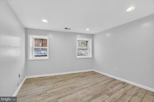 Building Photo - 15 S Street NE Unit 1