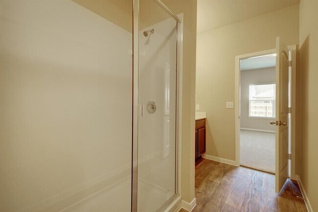 Building Photo - 15216 Bullbrier Rd