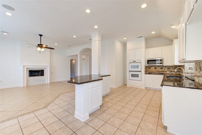 Building Photo - 6015 Nash Creek Ct