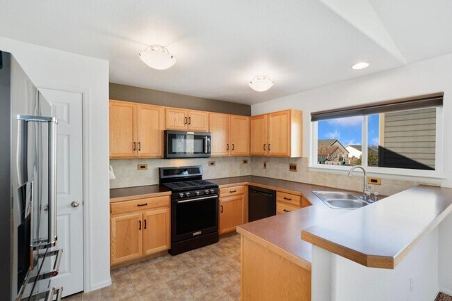 Building Photo - 326 Moss Rock Way