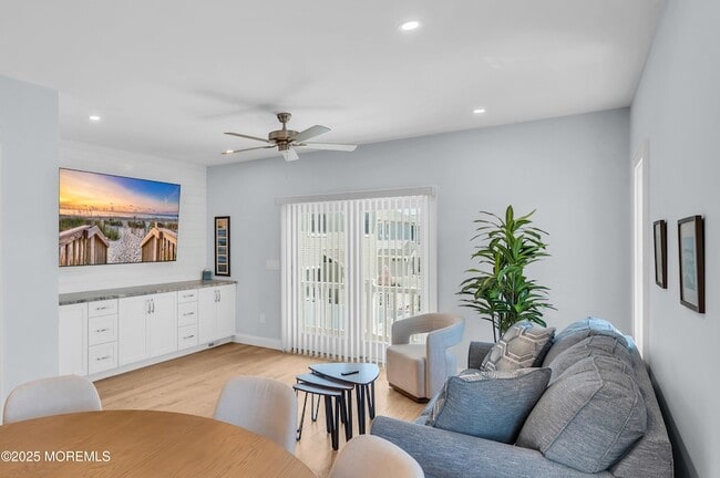 Building Photo - 1503 Grand Central Ave