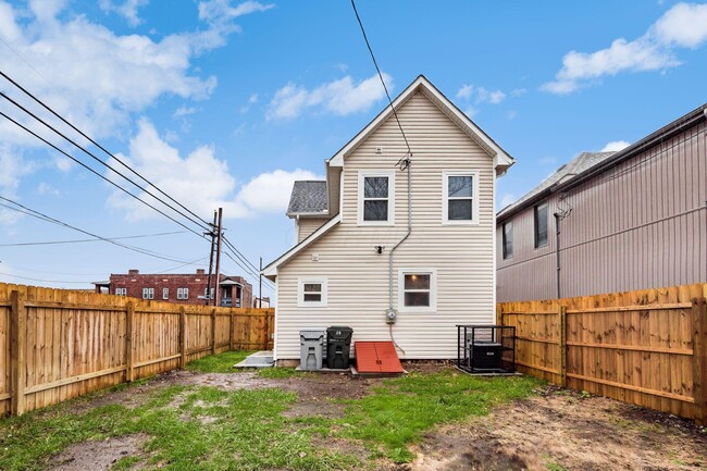 Building Photo - 26 Rodgers Ave