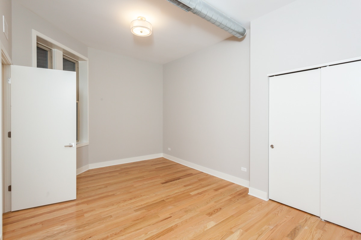 Building Photo - 1134 W 18th St