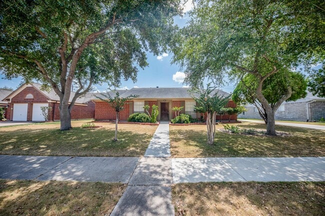 Building Photo - 13211 Rosstown Dr