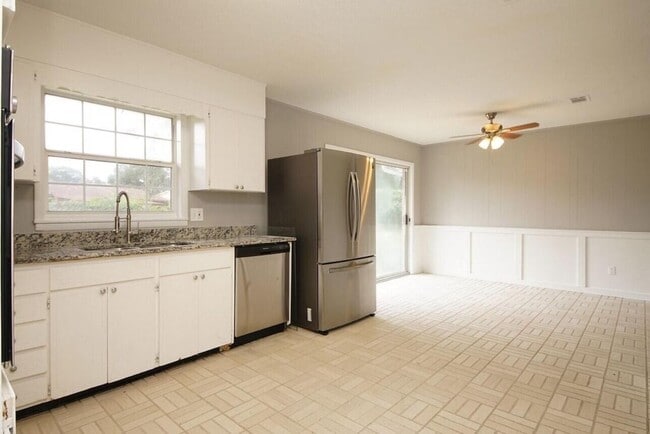 Building Photo - 315 Sudduth Cir NE