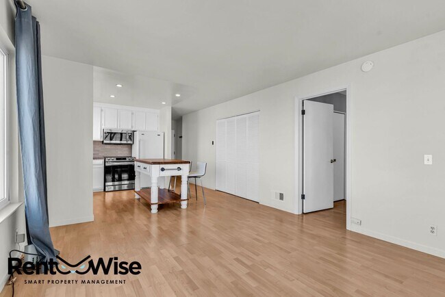 Building Photo - 11 Argent Alley