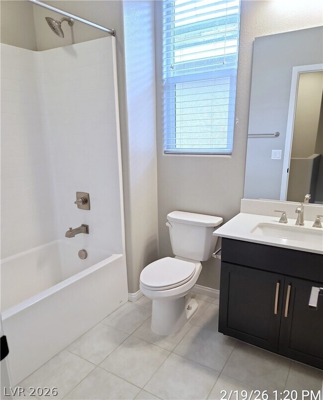 Building Photo - 716 N Water St