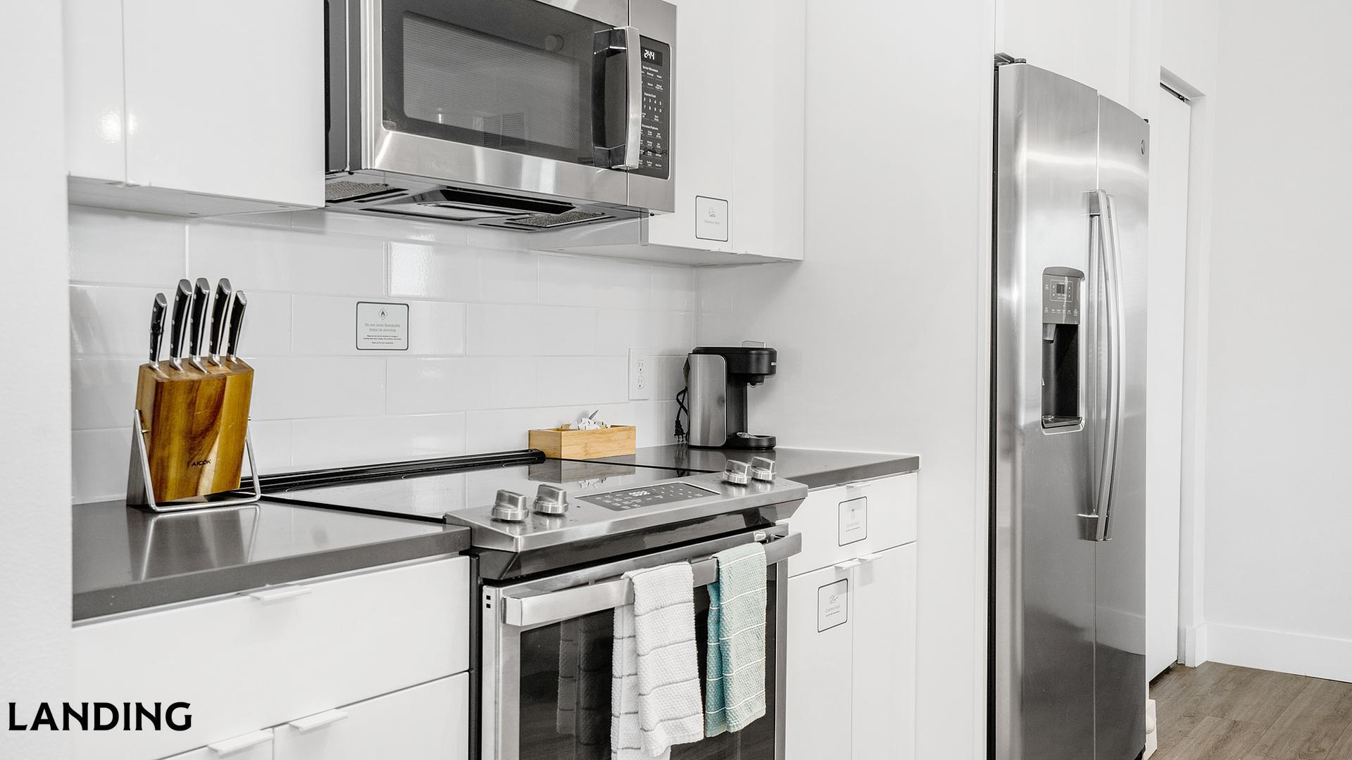 Building Photo - 4950 W Prescott St