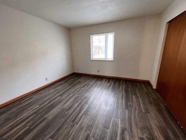 Building Photo - 2BR 1ba - Great location off of 21st Avenue
