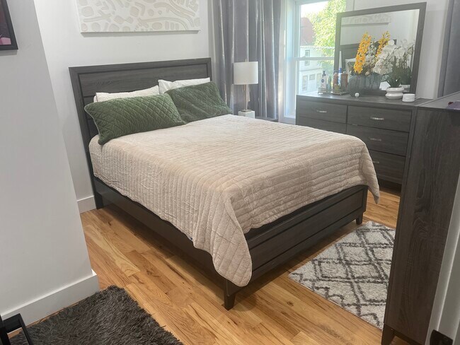 Building Photo - 89 N Munn Ave