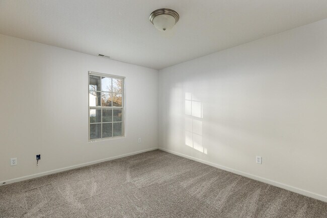 Building Photo - 941 Ashley Dr