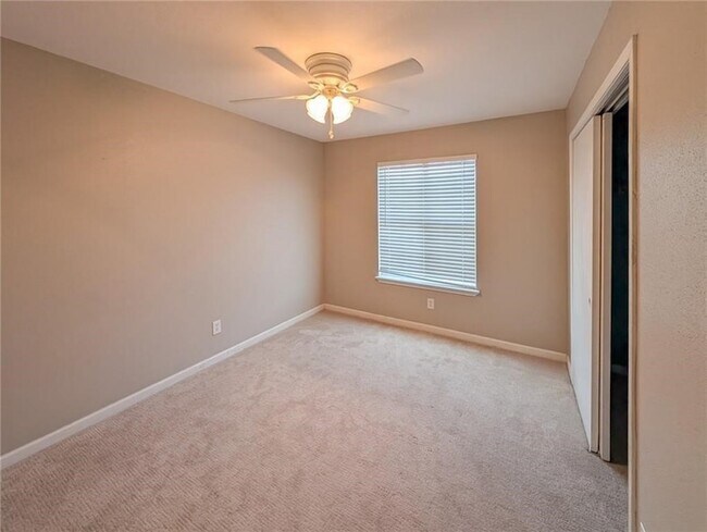 Building Photo - 6702 Everhart Rd