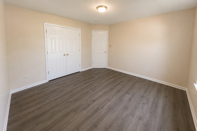 Building Photo - 8601 Sawleaf Ct