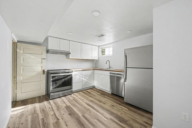 Building Photo - 1846 12th Ave