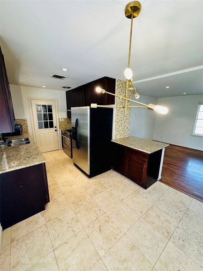 Building Photo - 4913 Nina Lee Ln