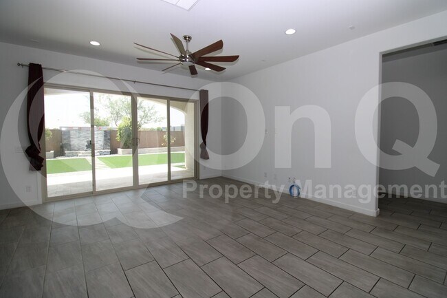 Building Photo - 259 E Sagittarius Pl