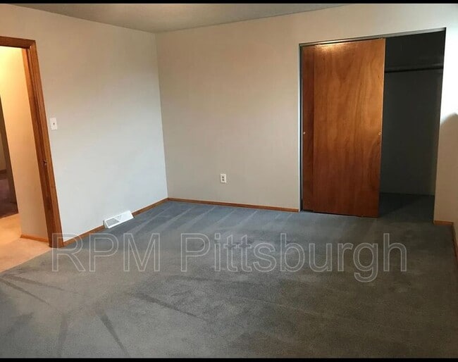 Building Photo - 1207 Pine Hollow Rd