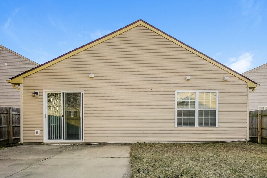 Building Photo - 4312 Village Trace Dr