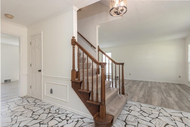 Building Photo - 7839 Farindon Dr