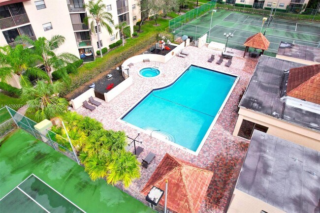 Building Photo - 10501 W Broward Blvd