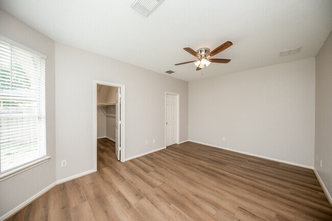 Building Photo - 14618 Rochelle Ct