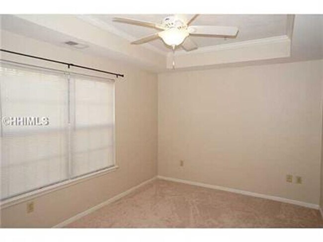 Building Photo - 4924 Bluffton Parkway