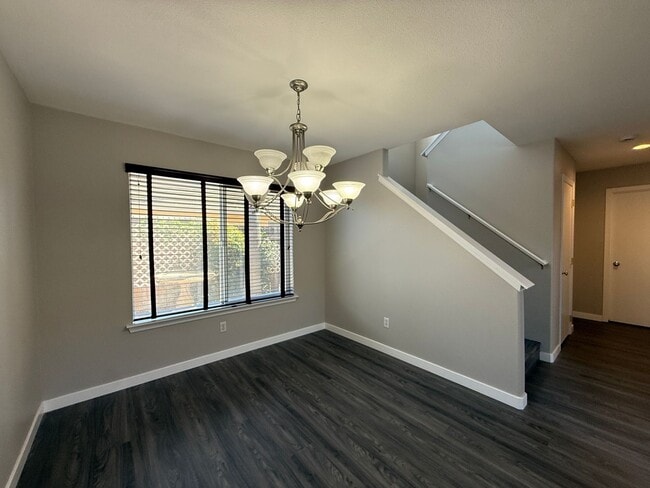 Building Photo - Beautiful River Oaks Large Two Story Home With Three Car Garage