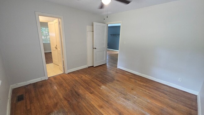 Building Photo - Forest Acres