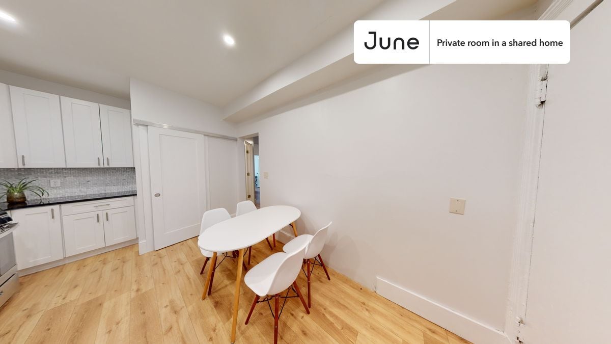 Building Photo - Room in Shared 5 bed/2 bath home in Brighton