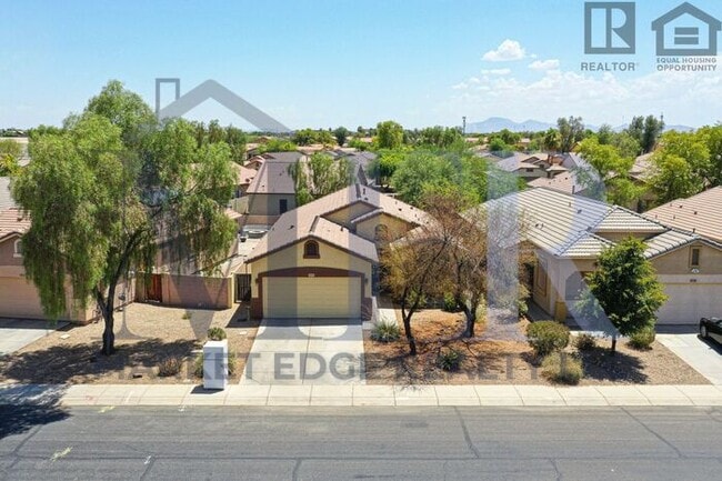 Building Photo - 3Bed/2Bath Home w/2 Car Gar-Maricopa! $199...